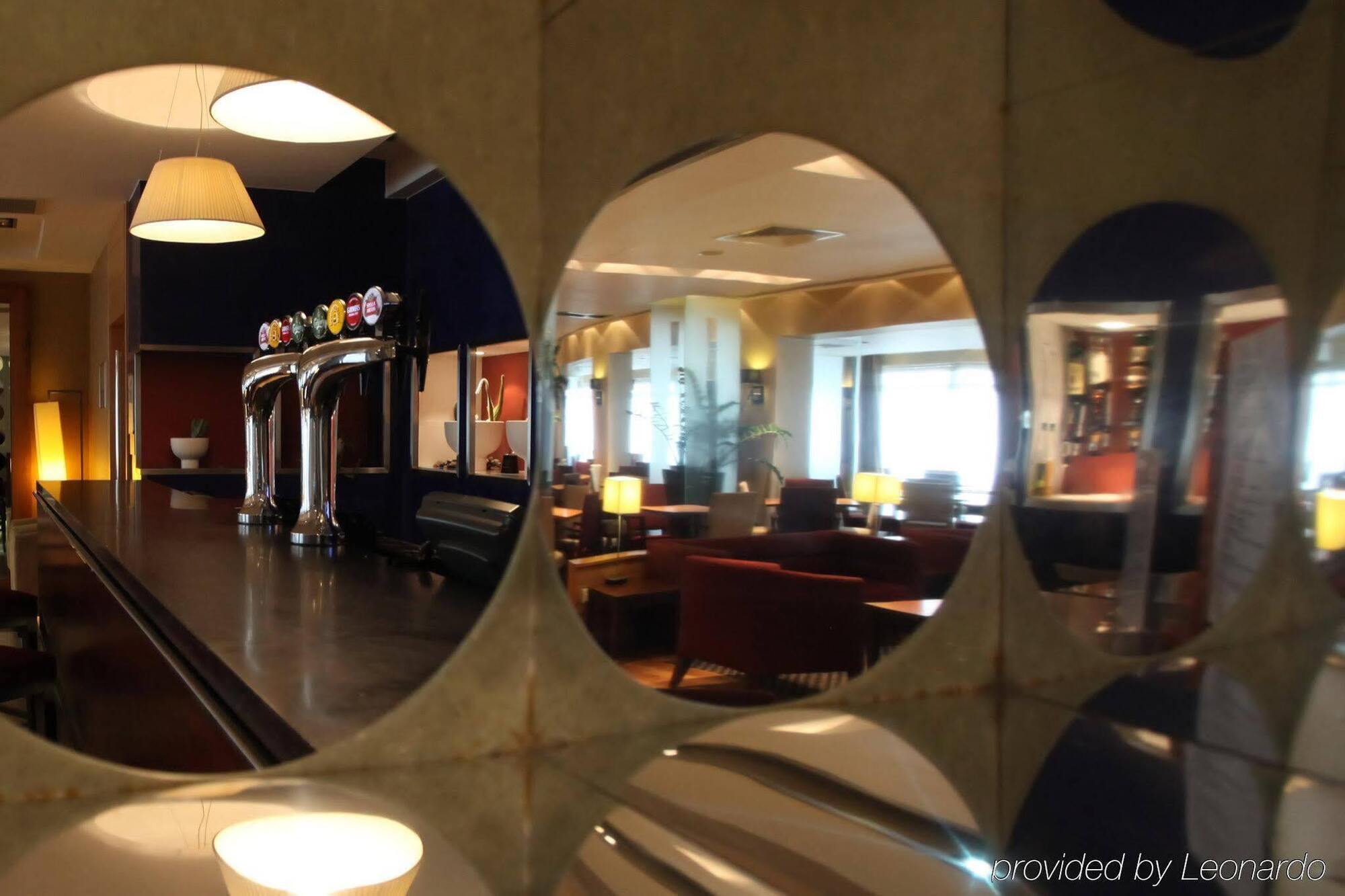 Express Southampton - M27, J7 By Ihg 3*